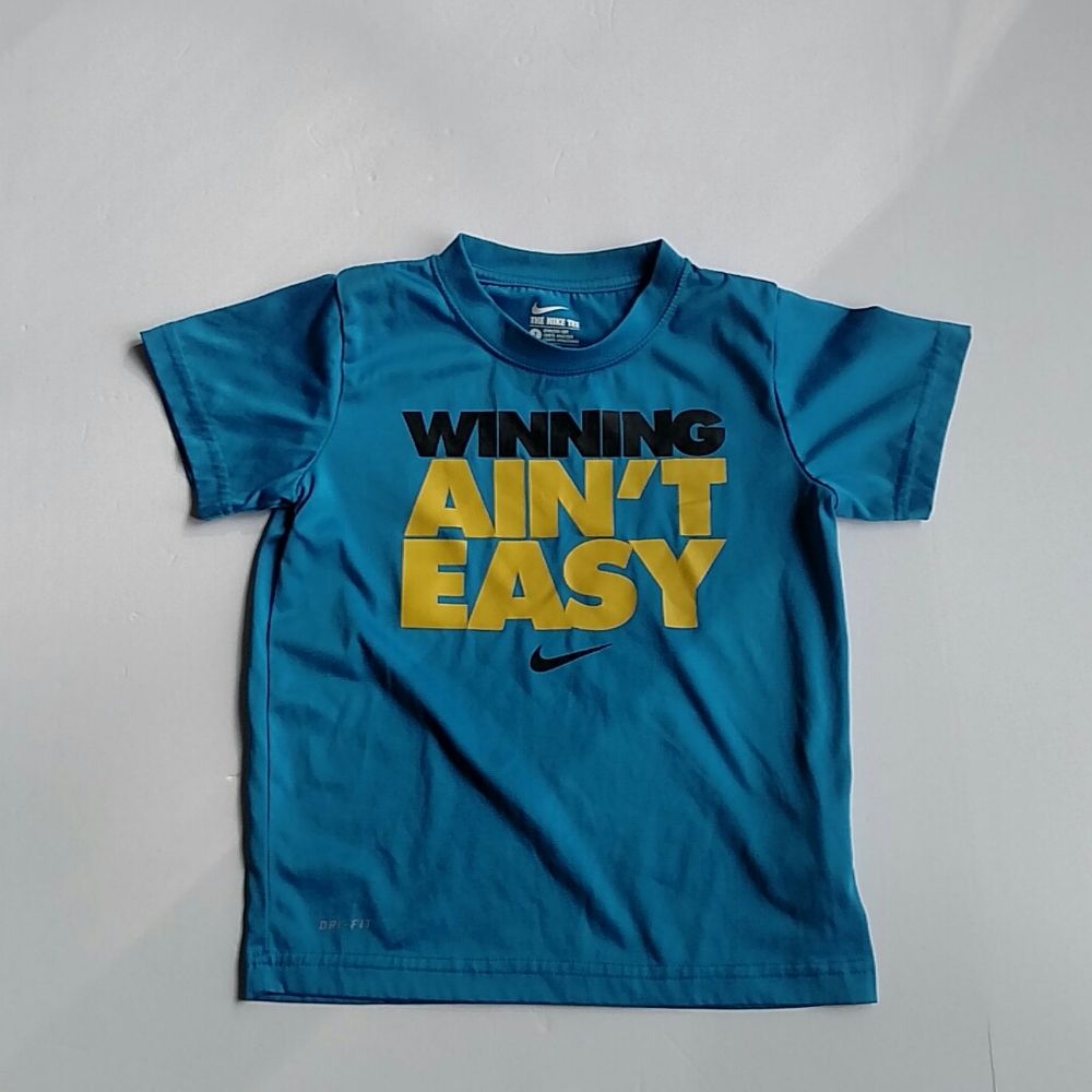 Boy's Nike Size 7 T-shirt